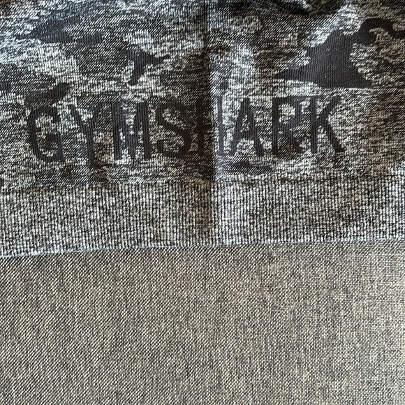 Camo gymshark top - Picture 4 of 5